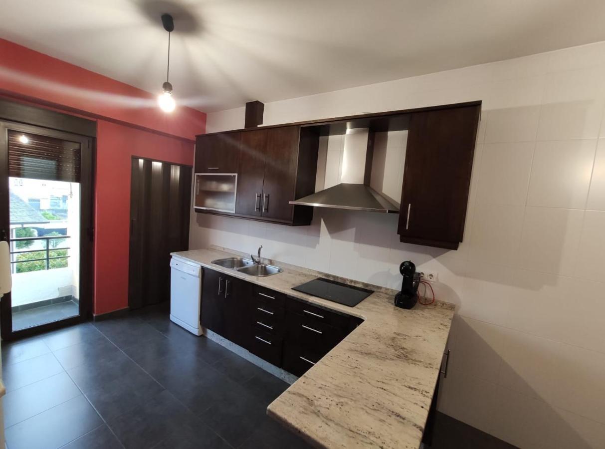Byhouse Atico Calvo Sotelo A Sarria Exteriör bild